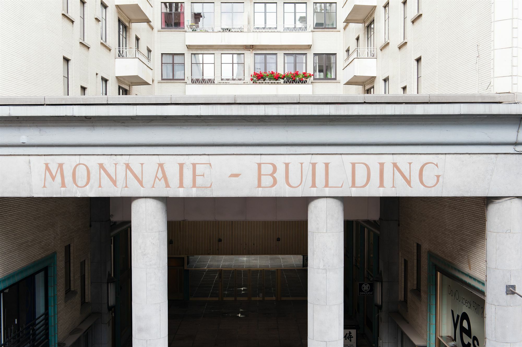 Smartflats - Monnaie Apartment Brussels Luaran gambar